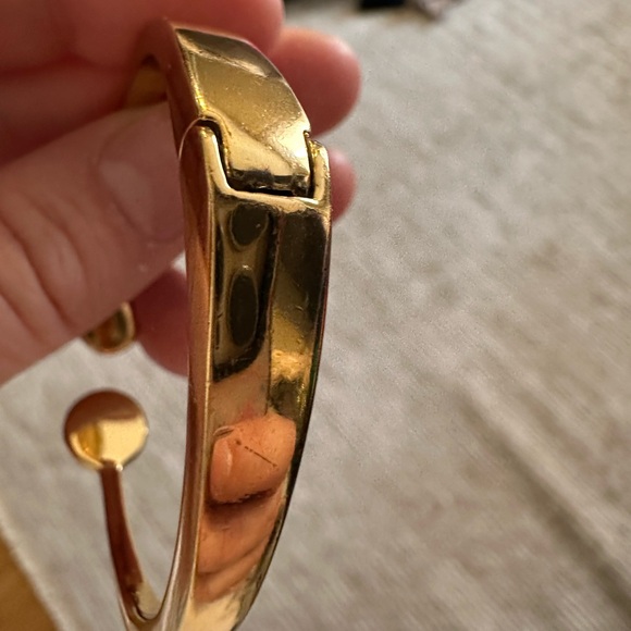 Kate Spade York Spot The Spade Bangle Bracelet with spade and diamond - Picture 15 of 16